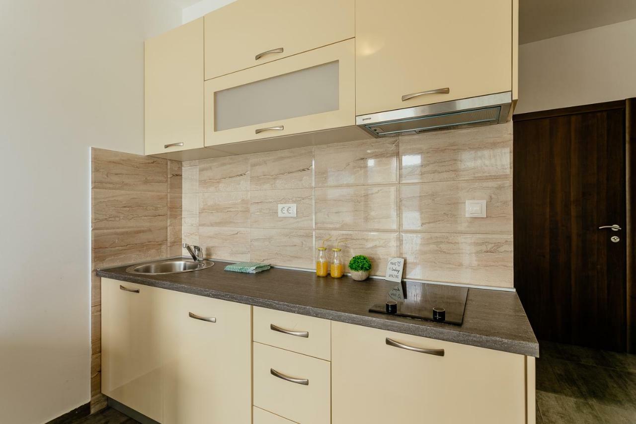 Apartments Joy Herceg Novi Bagian luar foto