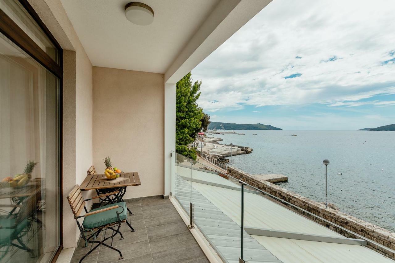 Apartments Joy Herceg Novi Bagian luar foto