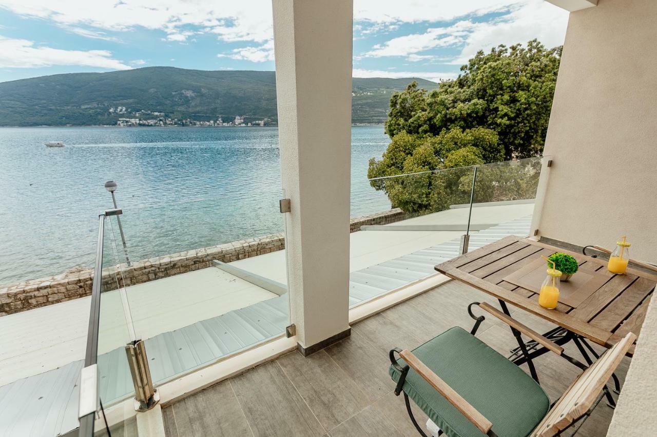 Apartments Joy Herceg Novi Bagian luar foto