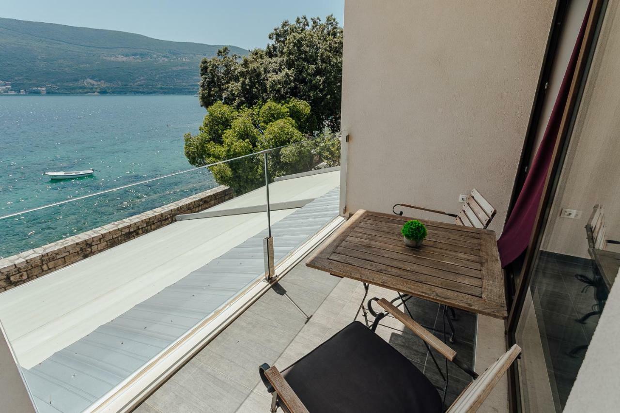 Apartments Joy Herceg Novi Bagian luar foto