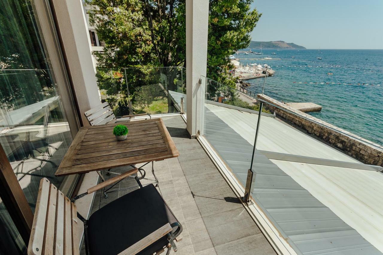 Apartments Joy Herceg Novi Bagian luar foto